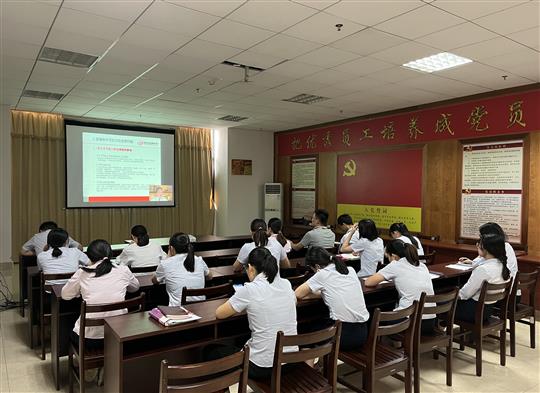 完美集团有限公司
组织参加疫情常态化下建筑企业经营管理风险管控培训